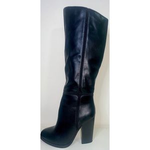 Black heeled boots